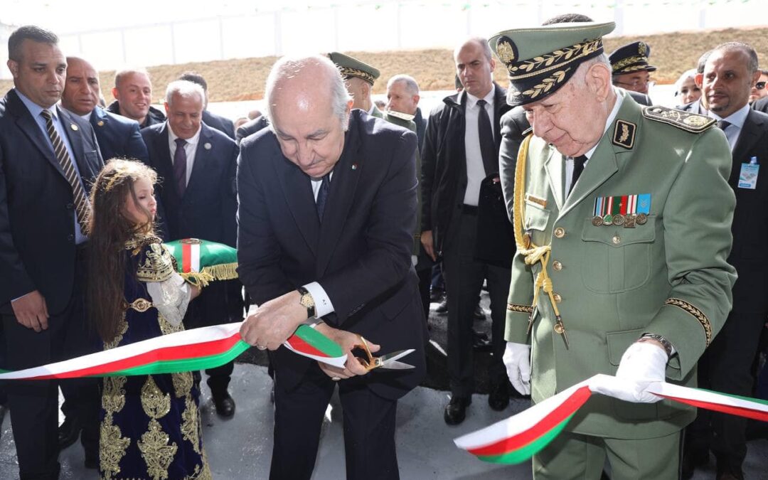 رئيس الجمهورية السيد عبد المجيد تبون يعطي إشارة تشغيل مصنع تحلية مياه البحر ب كدية الدراوش